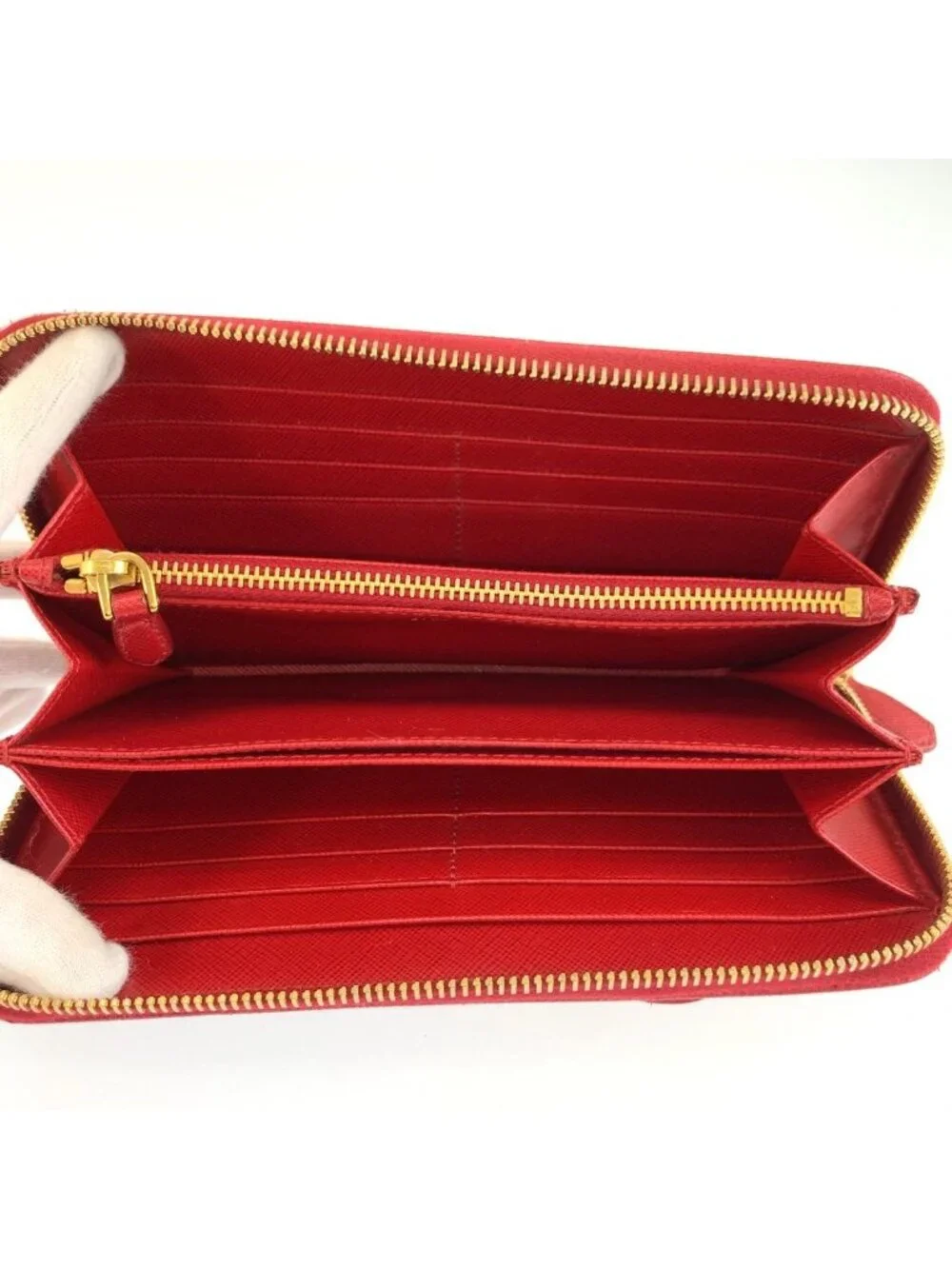 Prada this authentic